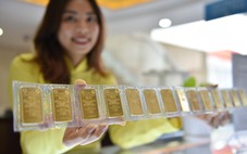 Giá vàng thế giới lao dốc, trong nước giảm nhỏ giọt