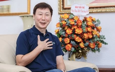 HLV Kim Sang Sik tiết lộ chuyện vì sao lạy trọng tài