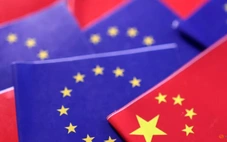 Trung Quốc áp thuế chống bán phá giá với rượu mạnh EU, cognac Pháp tạm thoát