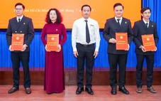 TAND TP.HCM có chánh văn phòng, chánh tòa chuyên trách mới