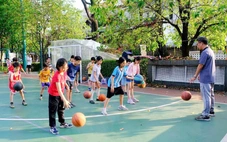 Giúp con 'cai' điện thoại