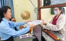 Phường Bình Hưng Hòa: Hơn 1.100 lượt người dân đến làm thủ tục trong 3 ngày sau sáp nhập