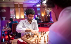 Gukesh thắng Vua cờ Magnus Carlsen ở cả 3 thể loại cờ