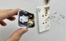'Suýt toang cả văn phòng vì sạc xe điện bằng dây cáp rởm'