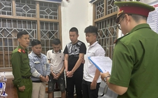 Bắt khẩn cấp 3 thanh niên cướp tài sản vì nghi bạn chơi bài bịp