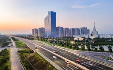 Đề xuất cấm xe tải, xe khách chạy ở làn trong cùng sát dải phân cách trên 2 cao tốc