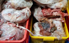 Hình ảnh bên trong xưởng sản xuất thịt trâu gác bếp giả đã bán, thu về hơn 100 tỉ đồng