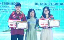 Tặng 50 suất học bổng Tiếp sức đến trường mừng Tuổi Trẻ 50 năm