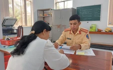 Nữ tài xế lái ô tô quay đầu, đi ngược chiều bị phạt 19 triệu đồng