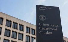 Ông Trump đề cử người chỉ trích Cục Thống kê Lao động làm tân ủy viên