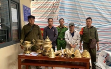 Hai người trộm đồ thờ tự bị bắt giữ