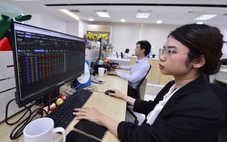 Chứng khoán vượt 1.600 điểm, lập đỉnh lịch sử mới