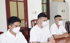 Lời khai ban đầu của nhóm phát tán clip 'cảnh nóng' trên xe Mercedes ở Ninh Bình