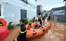 Đà Lạt ngập sâu sau mưa lớn, hàng trăm người phải sơ tán