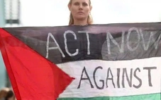 Người mẫu biểu tình trên catwalk, Madonna cầu xin Giáo hoàng cứu đói trẻ em ở Gaza