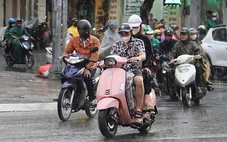 Thời tiết hôm nay 13-8: Nắng nóng trải dài từ Bắc Bộ đến Nam Trung Bộ; Nam Bộ mưa rào