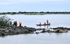 Nam công nhân mất tích khi bơi trên sông Ba