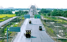 Cầu Nhơn Trạch sắp thông xe: Xe tải lớn, xe khách trên 16 chỗ chưa được lên cầu