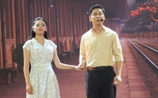 Thu Hường, Huỳnh Thật là đôi tình nhân trắc trở trong nhạc kịch Chờ người