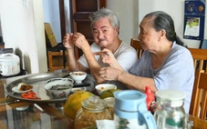 Người cao tuổi chờ lâu vẫn chưa nhận được trợ cấp, vì sao?
