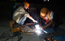 Hoàn thành sửa chữa khe co giãn trên đường vành đai 3 Hà Nội, hết cảnh rào đường gây ùn tắc