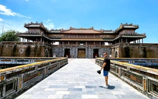 Nên giảm giá vé tham quan di sản hay phải đắt mới 'thấy được giá trị của nó'?
