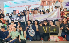 Học sinh lớp 10 vui hết cỡ trong ngày hội trải nghiệm Trường THPT chuyên Trần Đại Nghĩa