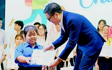 Thêm 1 tỉ đồng cho tân sinh viên khó khăn