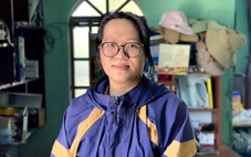 Chị cả của 3 em thơ, nữ sinh mồ côi bóc hạt sen đến trầy tay quyết vào đại học