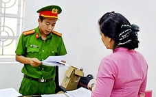 Không yêu thương trẻ, xin đừng làm nghề bảo mẫu