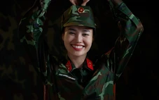 Khi Quốc ca vang lên trong Sao nhập ngũ, màn hình rực cờ đỏ sao vàng