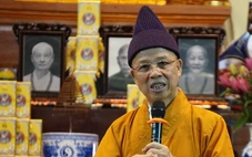 Nhà sư xây chùa to, tượng lớn có lãng phí không?