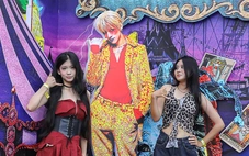 Đếm ngược đến 8Wonder: Fan DPR Ian làm photobooth sặc sỡ, J Balvin đi xích lô ở Hà Nội