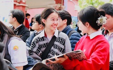 Tin tức sáng 25-8: Vì sao điểm chuẩn tuyển sinh các ngành y dược, sư phạm biến động mạnh?