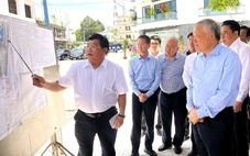 Phó thủ tướng Nguyễn Hòa Bình kiểm tra 2 dự án có sai phạm, tồn đọng tại Nha Trang