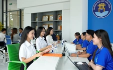 Trường Đại học Văn Hiến hỗ trợ học phí cho tân sinh viên
