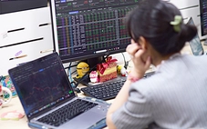 Đua hạ lãi margin và sóng 'ngân hàng ngầm'
