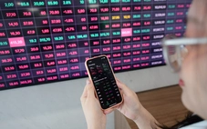Chứng khoán đỏ sàn, cổ phiếu ngân hàng bị bán mạnh
