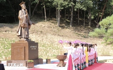 Hàn Quốc dựng tượng vua Lý Thái Tổ tại tỉnh Bắc Gyeongsang