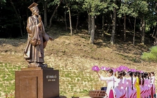 Hàn Quốc dựng tượng vua Lý Thái Tổ tại tỉnh Bắc Gyeongsang