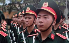 Bố mất, chiến sĩ tham gia diễu binh mừng Quốc khánh nén đau hoàn thành nhiệm vụ