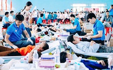 Câu chuyện cảm động trên hành trình 260km mang máu khẩn trương cứu người