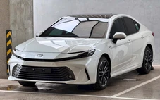 VinFast ra mắt Lạc Hồng 900 LX: Nhiều chi tiết mạ vàng, có bản chống đạn cấp độ cao nhất
