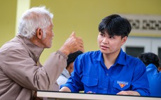Đứa trẻ lêu lổng, ám ảnh vì bạo lực gia đình nay vào đại học