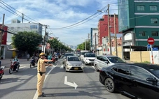 Cảnh sát giao thông TP.HCM phân luồng giao thông dịp lễ 2-9 để tránh không bị kẹt xe