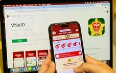 Lý do người dân khó đăng nhập VNeID để nhận 100.000 đồng quà Quốc khánh