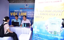 TP.HCM: 37% bác sĩ chọn về tuyến y tế cơ sở sau ngày hội việc làm