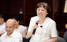 Thách thức trong quản lý bánh trung thu 'nhà làm', bán trực tuyến