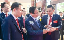 'Lịch sử đặt chúng ta vào cuộc đối đầu chưa từng có tiền lệ' và cách Petrovietnam 'vượt bão'