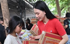 Nhiều hoa hậu, á hậu 'góp lửa' sưởi ấm trẻ em bị ảnh hưởng bởi HIV/AIDS